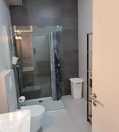 New Danijela, Garden And Garage Place Apartment Sibenik