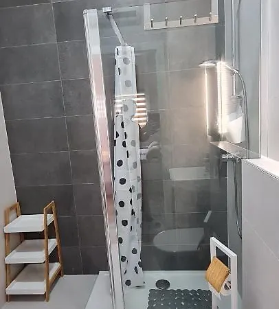 New Danijela, Garden And Garage Place Apartment *