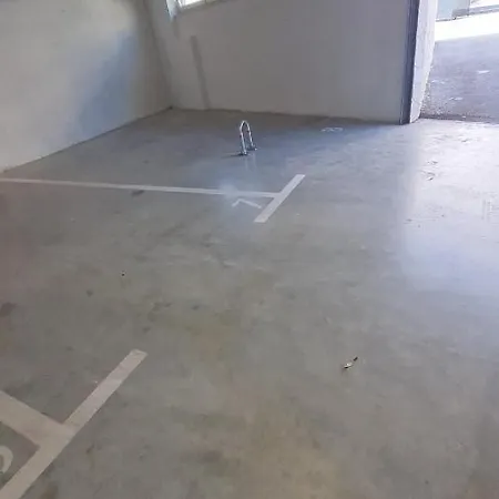 New Danijela, Garden And Garage Place Apartment Sibenik