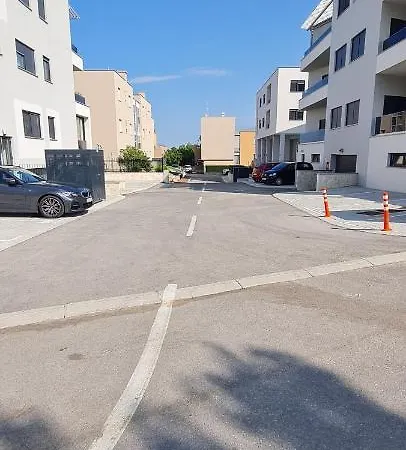 Διαμέρισμα New Danijela, Garden And Garage Place