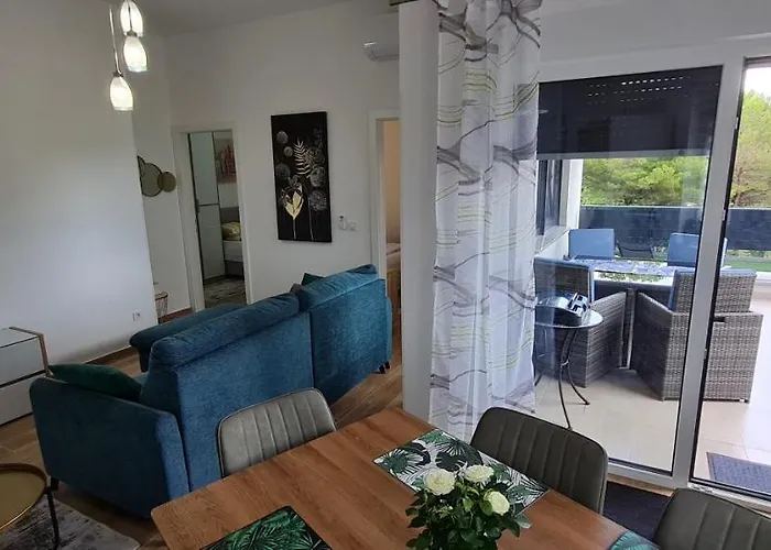 New Danijela, Garden&garage Place *