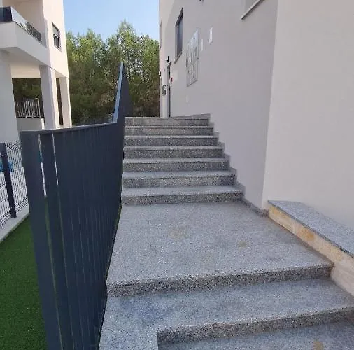 New Danijela, Garden&garage Place *